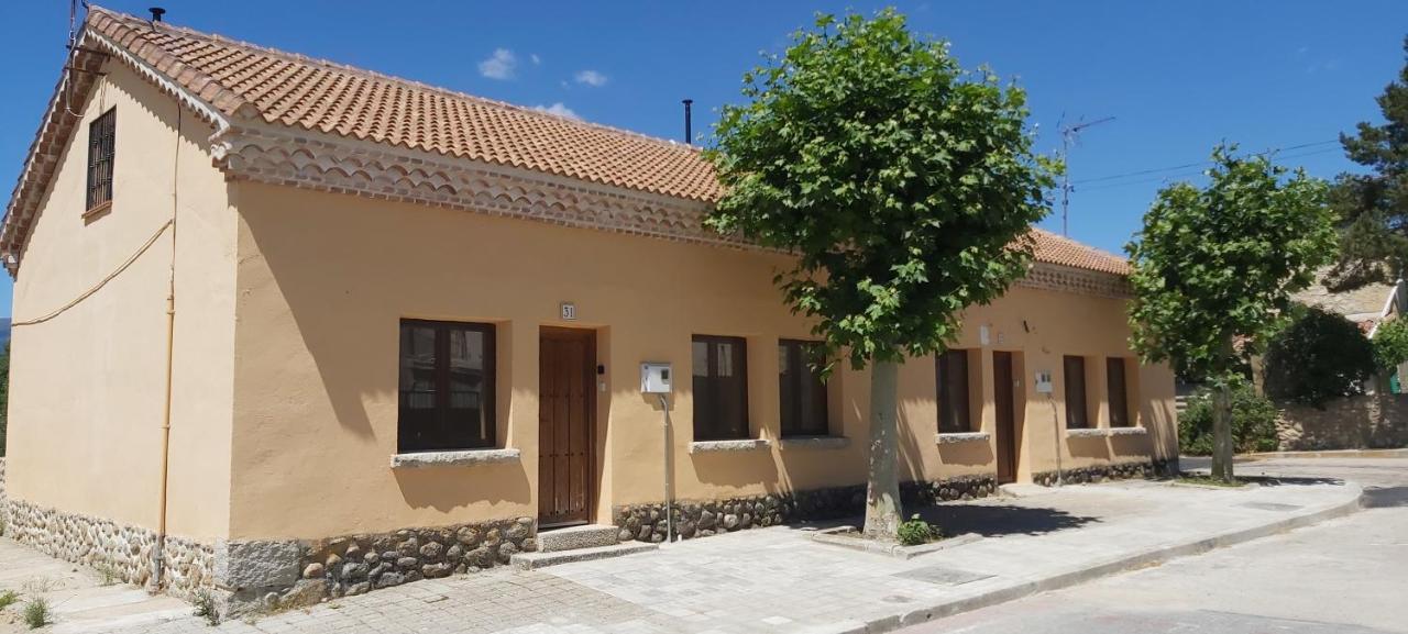 Casitas Pinilla Del Valle Eksteriør billede