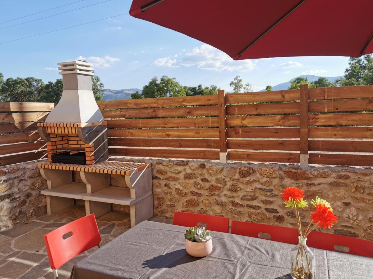 Casitas Pinilla Del Valle Eksteriør billede