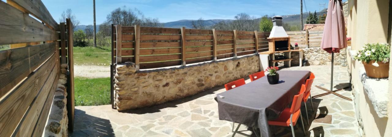 Casitas Pinilla Del Valle Eksteriør billede