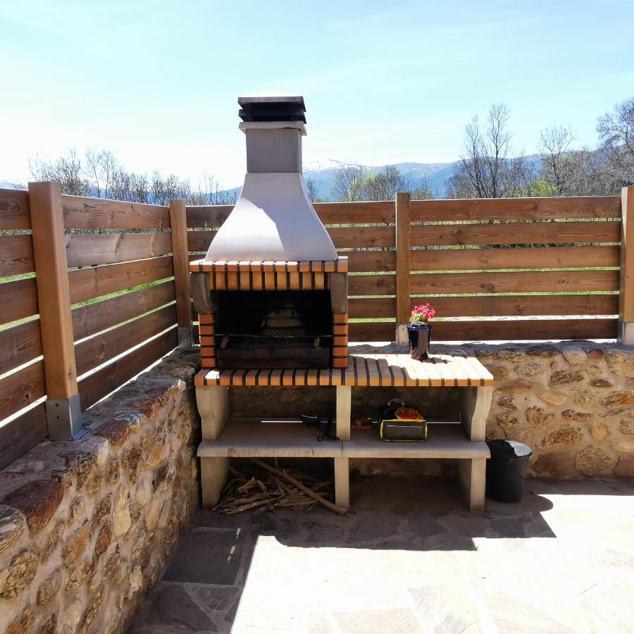Casitas Pinilla Del Valle Eksteriør billede